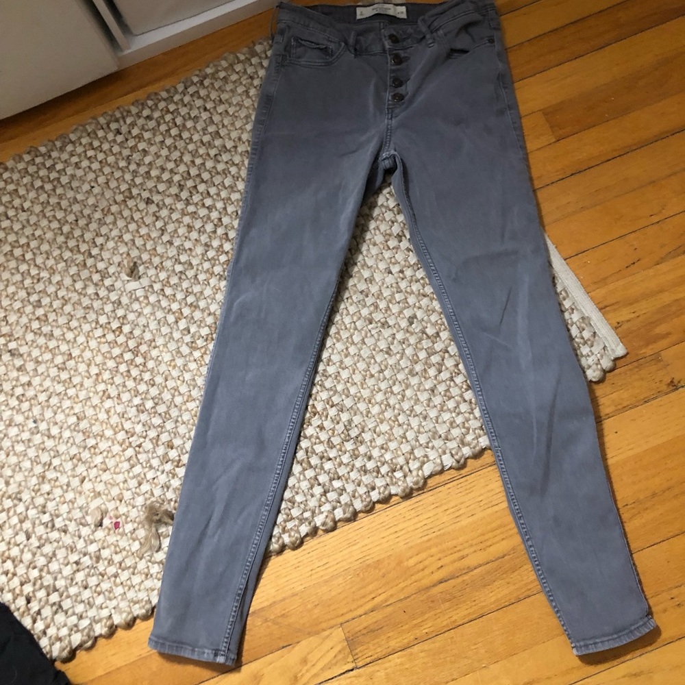 ABERCROMBIE SKINNIE GREYS BUTTON UP